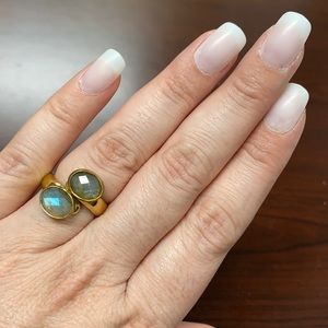 Labradorite faceted bypass ring in Alchemia gold. Adjustable.